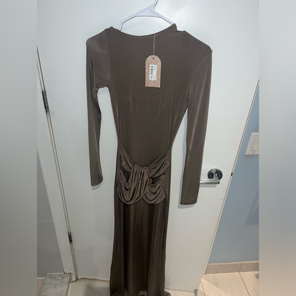 Meshki Halcyon Long Sleeve Slinky Maxi Dress - Coco XXS - Picture 6 of 7